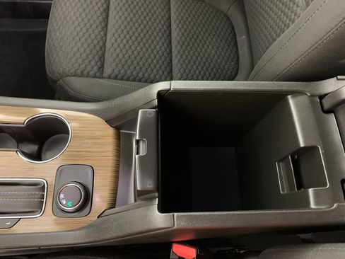 Used 2019 GMC Acadia SLE image 29