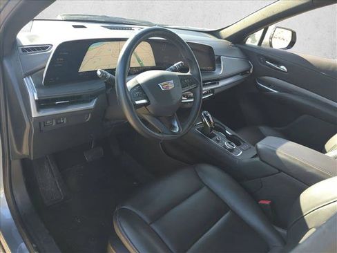 Used 2025 Cadillac XT4 Premium Luxury image 10