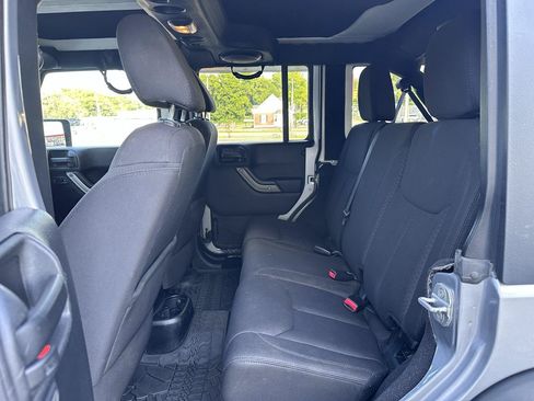 Used 2014 Jeep Wrangler Unlimited Sport w/ Quick Order Package 24S AWD/4WD image 18