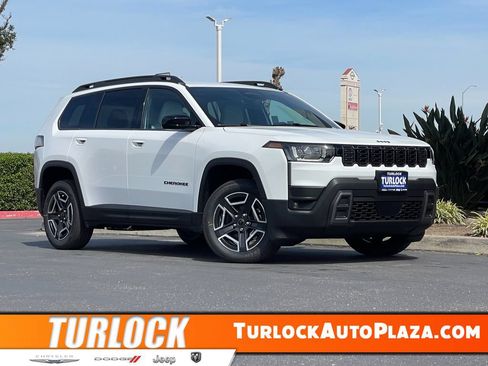 New 2026 Jeep Cherokee Laredo AWD/4WD image 1
