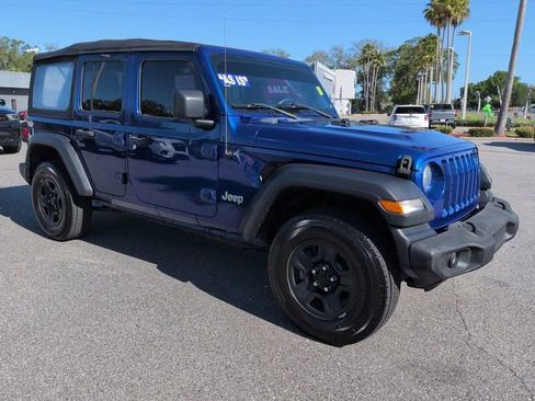 Used 2018 Jeep Wrangler Unlimited Sport AWD/4WD image 2