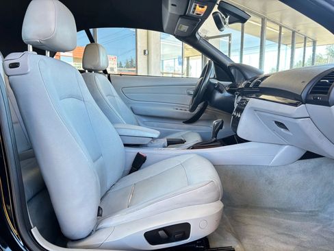 Used 2010 BMW 128i Convertible image 9
