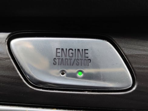 Used 2023 Buick Enclave Essence w/ Sport Touring Edition image 33