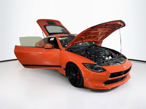 Used 2024 Nissan Z Performance w/ Heritage Edition RWD image 34