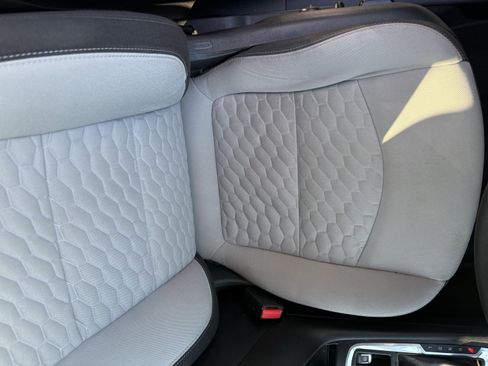 Used 2018 Chevrolet Equinox LT image 8