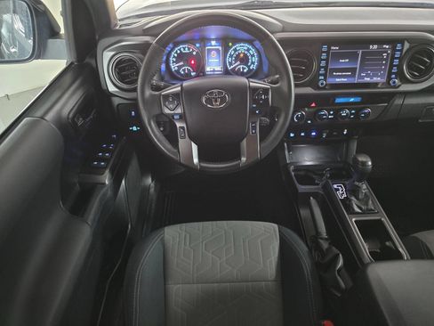 Used 2021 Toyota Tacoma TRD Off-Road w/ Technology Package AWD/4WD image 29