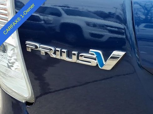 Used 2014 Toyota Prius V Three image 11