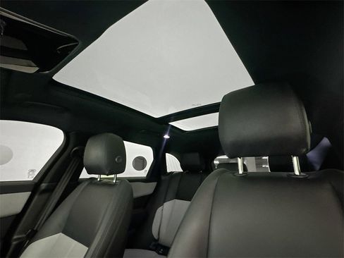 Certified 2024 Land Rover Range Rover Velar Dynamic SE image 21