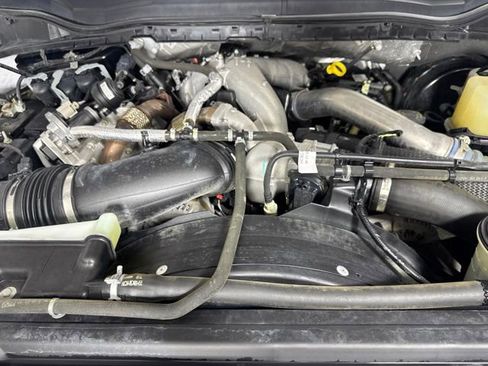 Certified 2020 Ford F350 Lariat AWD/4WD image 9