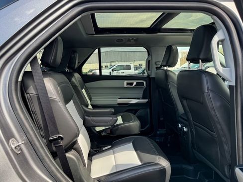 Certified 2022 Ford Explorer XLT w/ Equipment Group 202A AWD/4WD image 15