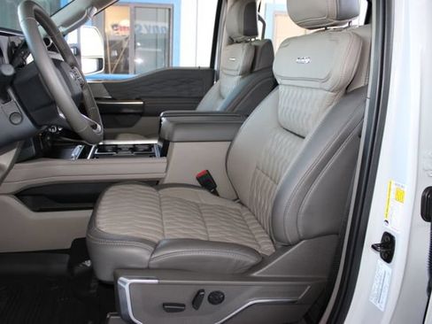 Used 2025 Ford F450 Platinum w/ Platinum Plus Package AWD/4WD image 25