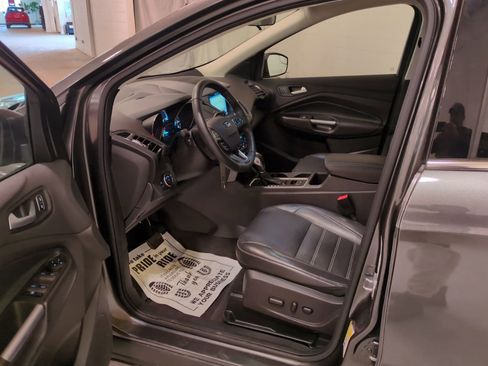 Used 2018 Ford Escape SEL image 17