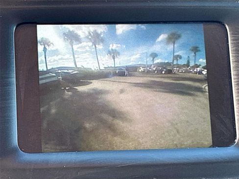 Used 2017 Jeep Cherokee Latitude image 14