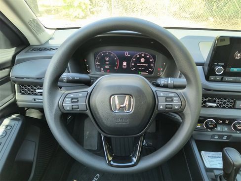 New 2025 Honda Accord SE image 7
