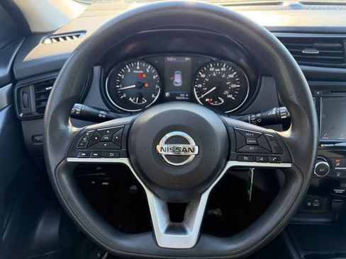 Used 2019 Nissan Rogue Sport S FWD image 15
