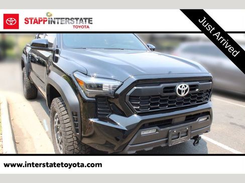 Used 2024 Toyota Tacoma TRD Off-Road AWD/4WD image 1