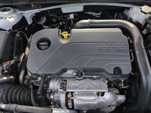 Used 2024 Chevrolet Malibu LS FWD image 35