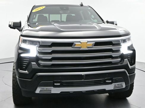 Used 2023 Chevrolet Silverado 1500 High Country w/ High Country Premium Package AWD/4WD image 2