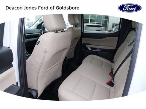 Used 2024 Ford Ranger Lariat w/ Trailer Tow Package image 16