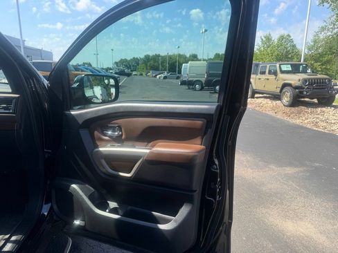 Used 2024 Nissan Titan Platinum Reserve w/ Moonroof Package RWD image 60
