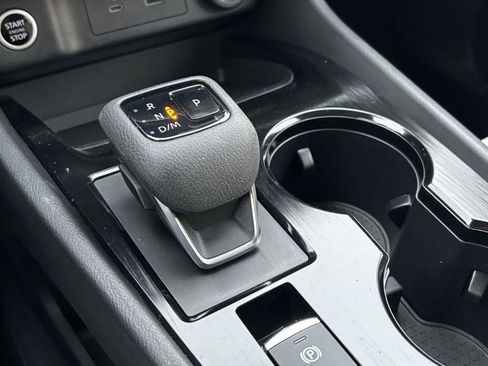 Used 2023 Nissan Rogue SV image 25