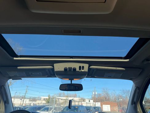 Used 2010 INFINITI QX56 4WD w/ Technology Pkg image 30