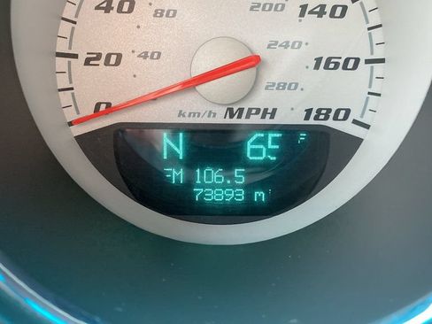 Used 2009 Dodge Challenger SRT8 w/ SRT Option Group II RWD image 10