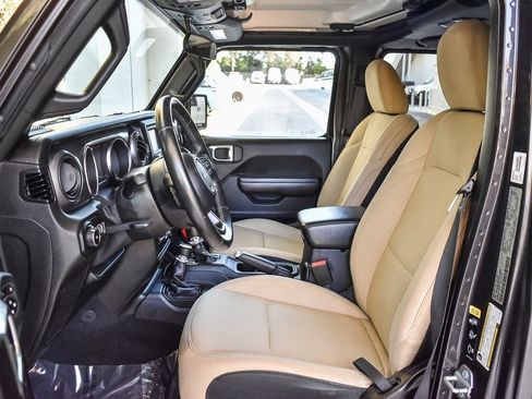 Used 2021 Jeep Wrangler Unlimited Sport image 16