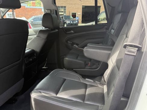 Used 2020 Chevrolet Tahoe LT w/ RST Edition AWD/4WD image 11