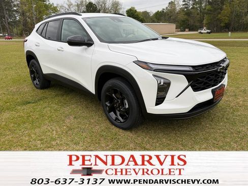 New 2026 Chevrolet Trax LT image 1