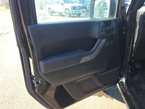 Used 2018 Jeep Wrangler Sport image 16