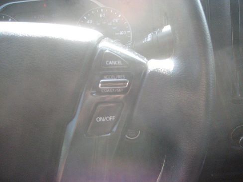 Used 2024 Nissan Frontier S RWD image 26