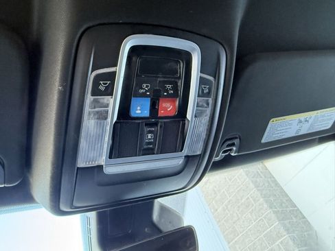 Used 2025 RAM 1500 Laramie image 10