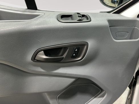 Used 2018 Ford Transit 350 XL image 19