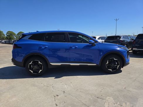 New 2026 Kia Sportage EX image 9