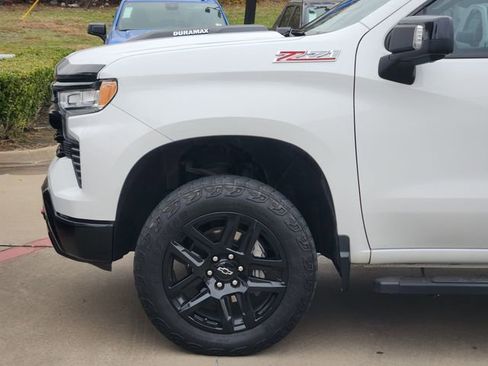 Used 2024 Chevrolet Silverado 1500 LT Trail Boss w/ LT Trail Boss Premium Package image 9