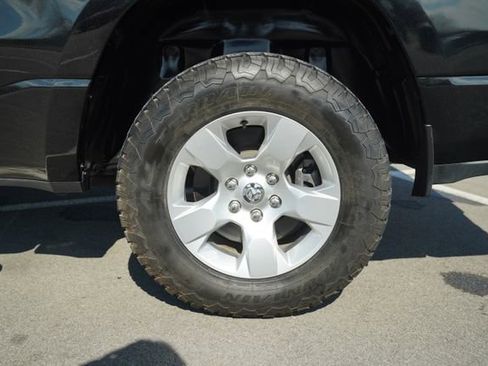 Used 2019 RAM 1500 Big Horn image 40