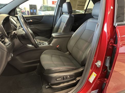 Used 2023 Chevrolet Equinox RS image 4