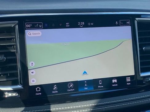 New 2026 Chrysler Pacifica Limited w/ Uconnect Theater Family Group image 3