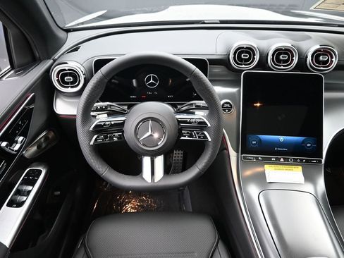 New 2026 Mercedes-Benz GLC 300 4MATIC image 17