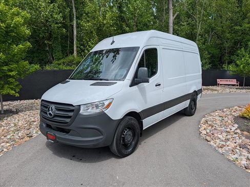 Used 2025 Mercedes-Benz Sprinter 2500 image 1