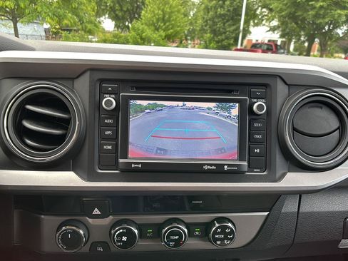 Used 2016 Toyota Tacoma SR5 w/ SR5 Appearance Package (SN) AWD/4WD image 33