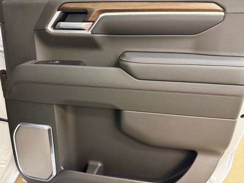 New 2026 Chevrolet Silverado 1500 High Country w/ Technology Package AWD/4WD image 26