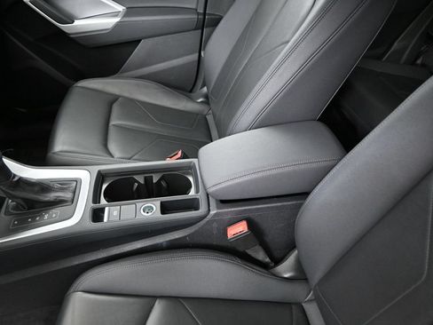Certified 2025 Audi Q3 2.0T Premium AWD/4WD image 10