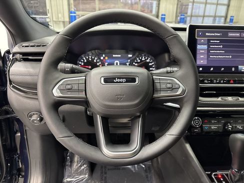 New 2026 Jeep Compass Latitude AWD/4WD image 12