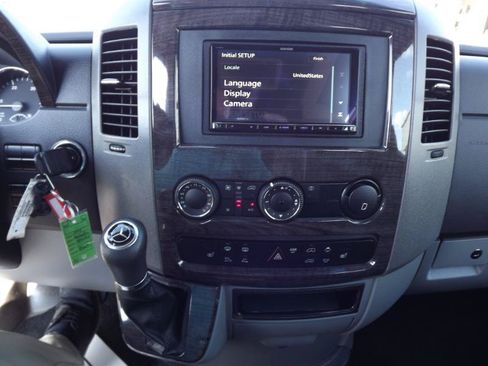 Used 2014 Mercedes-Benz Sprinter 3500 image 27