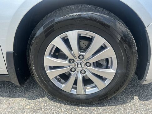 Used 2014 Honda Odyssey EX image 19