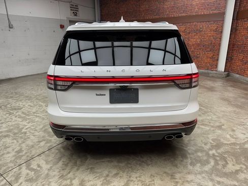 Used 2020 Lincoln Aviator Reserve w/ Equipment Group 201A image 4