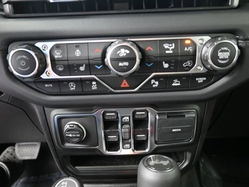 New 2025 Jeep Wrangler Unlimited Sahara image 19