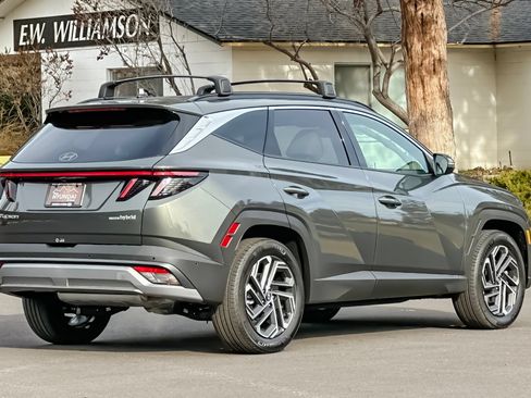Used 2026 Hyundai Tucson Limited AWD/4WD image 4